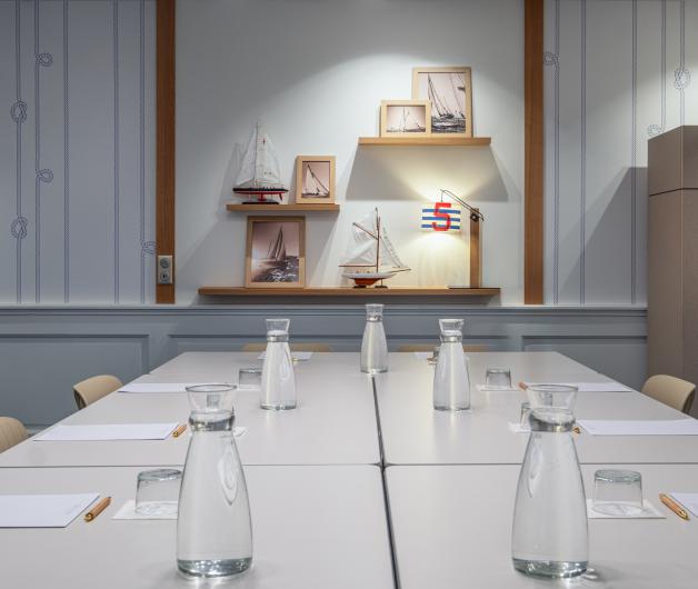 https://www.hotelarcanse.com/seminaire-coworking